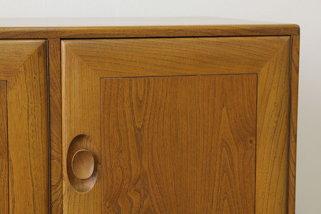 ヴィンテージ家具　イギリスビンテージ アーコール(ERCOL)サイドボードチェスト(キャビネット、収納棚)