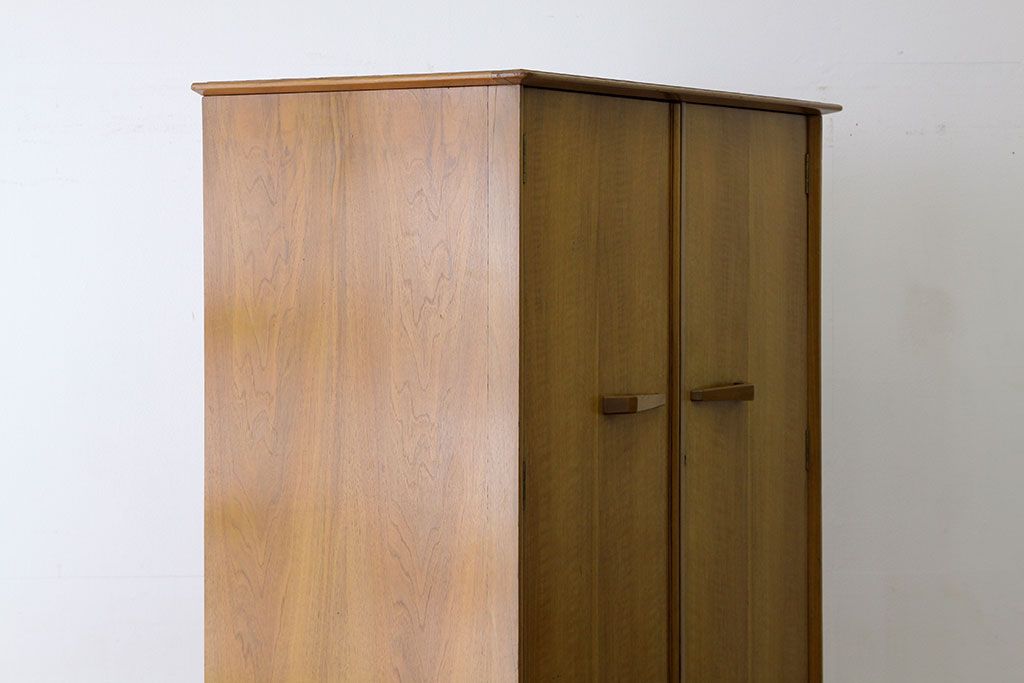 アンティーク家具　北欧 1960年代 ワードローブ ミッドセンチュリー (洋服箪笥、洋服タンス)