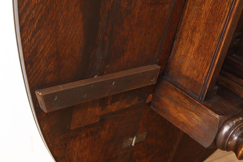 アンティーク家具　イギリスアンティーク　ツイストゲートレッグバタフライテーブル