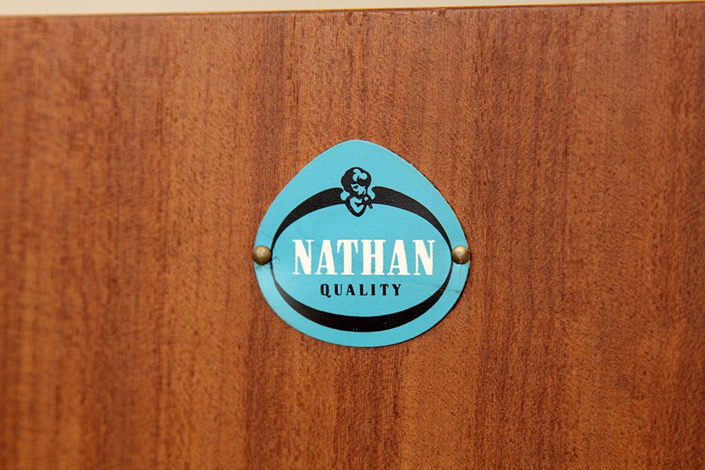 アンティーク家具　1960年代北欧デザインミッドセンチュリーサイドボード(リビングボード)NATHAN