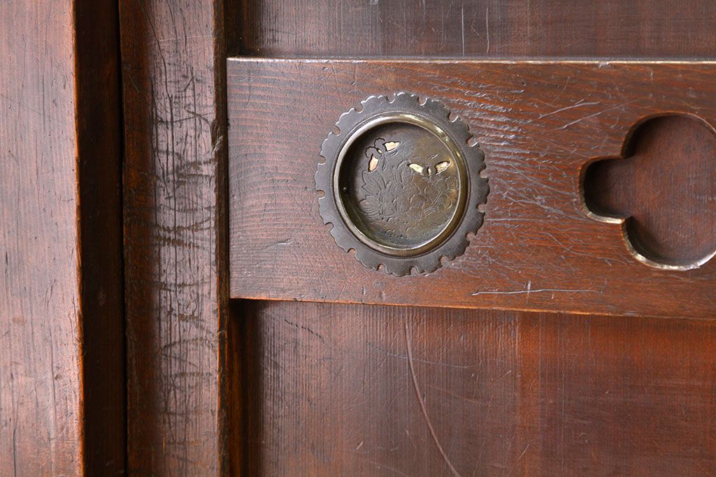 アンティーク家具　六尺　重厚な舞良引き戸の一間水屋箪笥(収納箪笥、下駄箱、食器棚、収納棚)