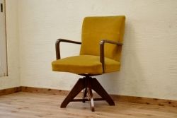 アンティーク家具　とてもきれいな回転椅子(アームチェア)