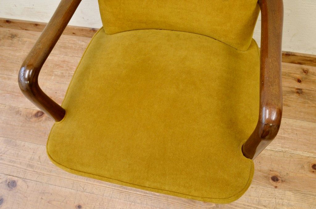 アンティーク家具　とてもきれいな回転椅子(アームチェア)