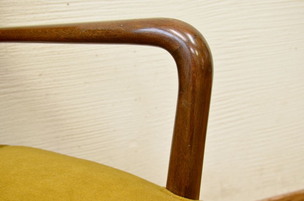 アンティーク家具　とてもきれいな回転椅子(アームチェア)