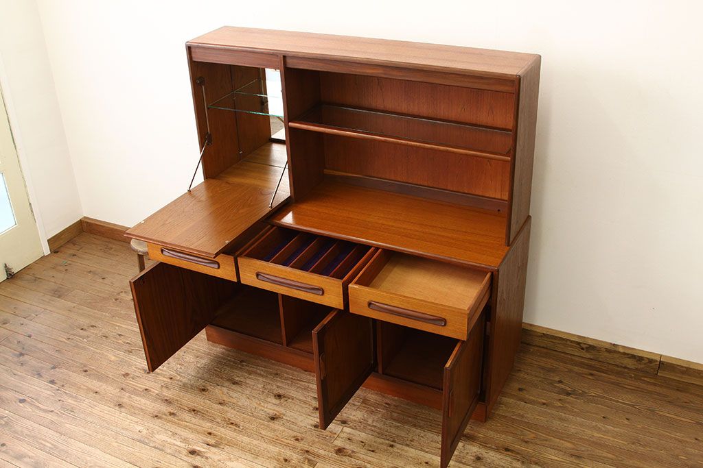 ヴィンテージ家具　G-PLANジープランミッドセンチュリー1960年代　北欧ビンテージサイドボード