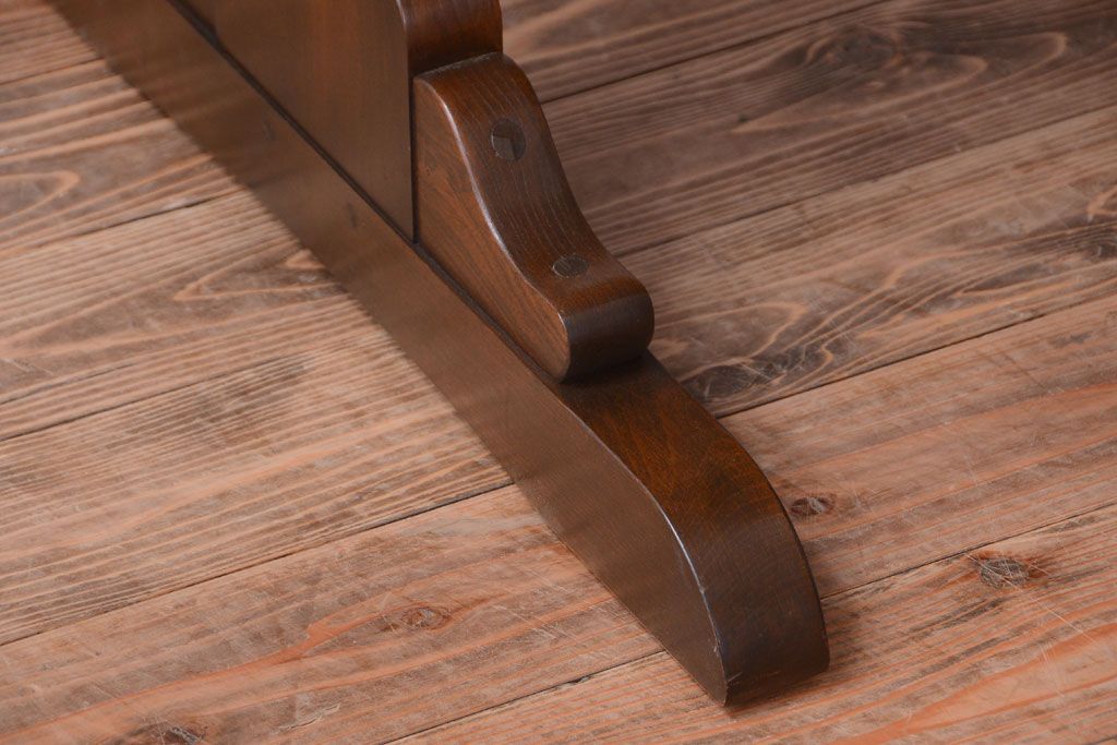 アンティーク家具　イギリスERCOL(アーコール)　ウィンザーシリーズ　ダイニングテーブル