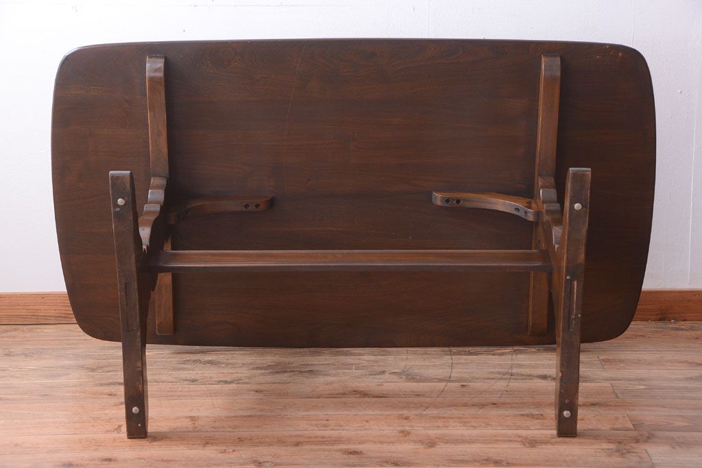 アンティーク家具　イギリスERCOL(アーコール)　ウィンザーシリーズ　ダイニングテーブル