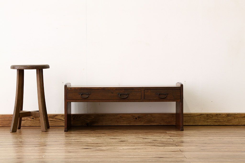 レトロ家具　昭和レトロ　古い木の使い込まれた文机(テーブル)