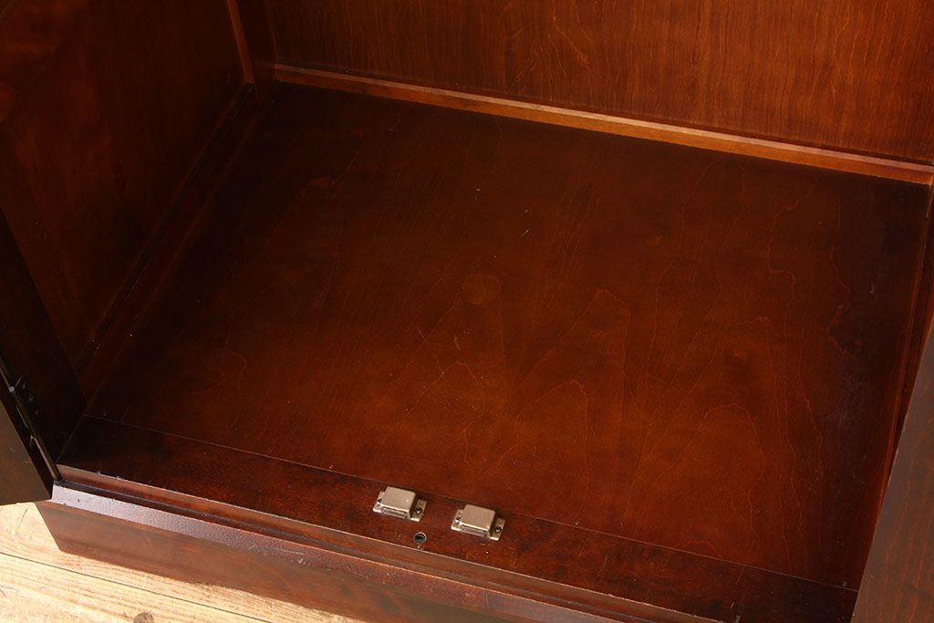 中古　北海道民芸家具ワードローブ(洋服タンス)定価26万円