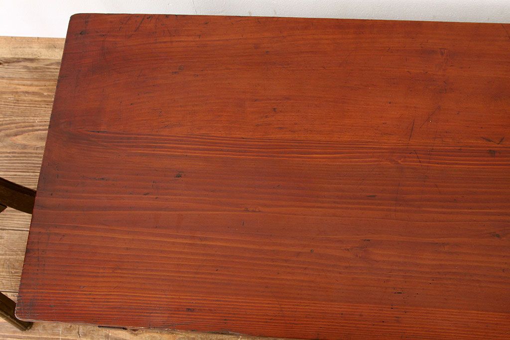 アンティーク家具　古い木のシンプルな机(テーブル・作業台)