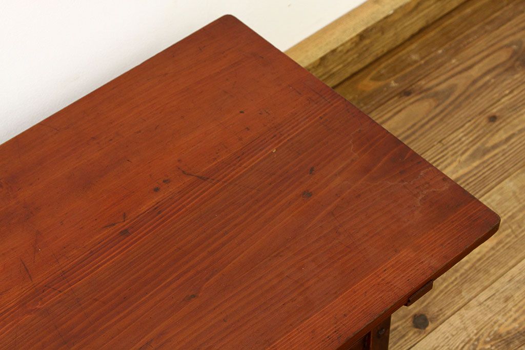 アンティーク家具　古い木のシンプルな机(テーブル・作業台)