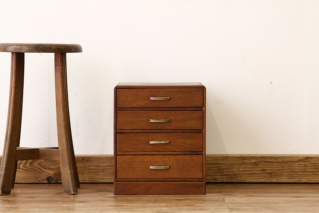 アンティーク家具　古いナラ材の4段小引き出し?