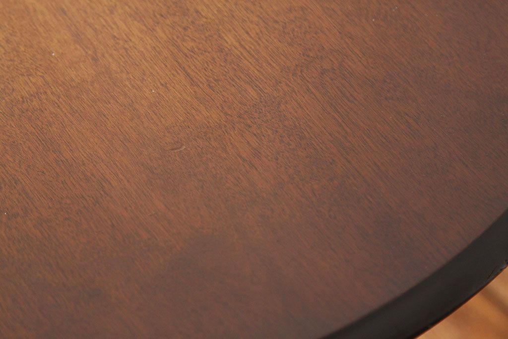 中古　飛騨産業穂高丸型カフェテーブル?キツツキ　オケージョナルテーブル