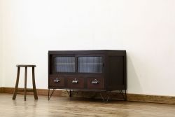レトロ家具　鉄脚付きモールガラスローボード(アイアン　レトロ　箪笥　チェスト)