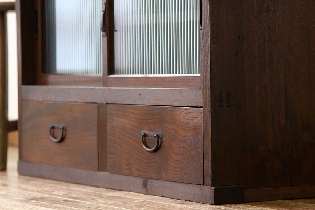 レトロ家具　アンティーク　モールガラス入りレトロな収納棚(ローボード)