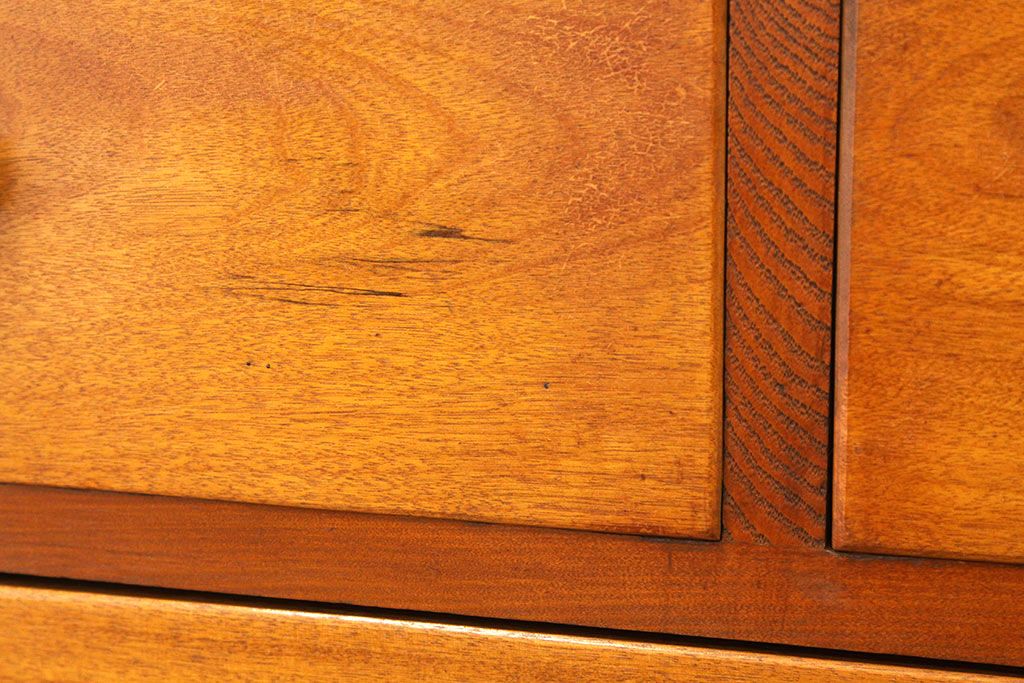 レトロ家具　昭和レトロ　シンプルなアンティークチェスト(タンス・たんす・ドロワー)