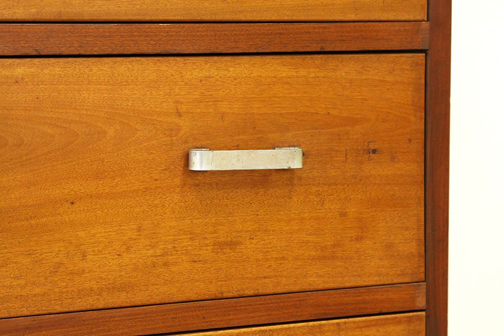 レトロ家具　昭和レトロ　シンプルなアンティークチェスト(タンス・たんす・ドロワー)
