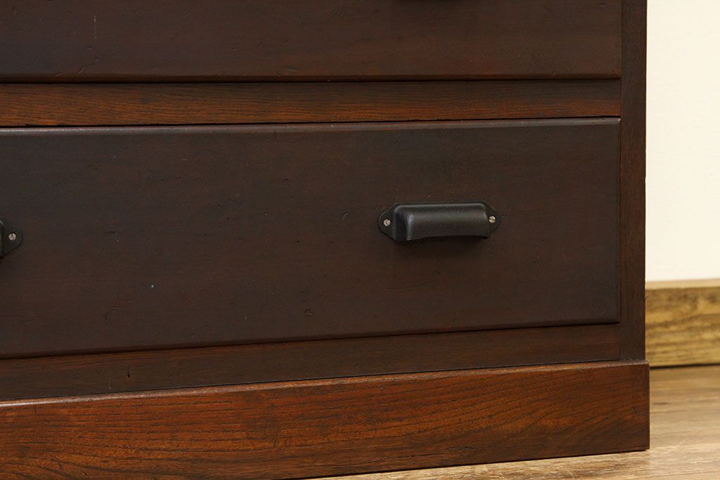 レトロ家具　昭和レトロ　使い込まれたアンティークチェスト(たんす・引き出し・ドロワー)