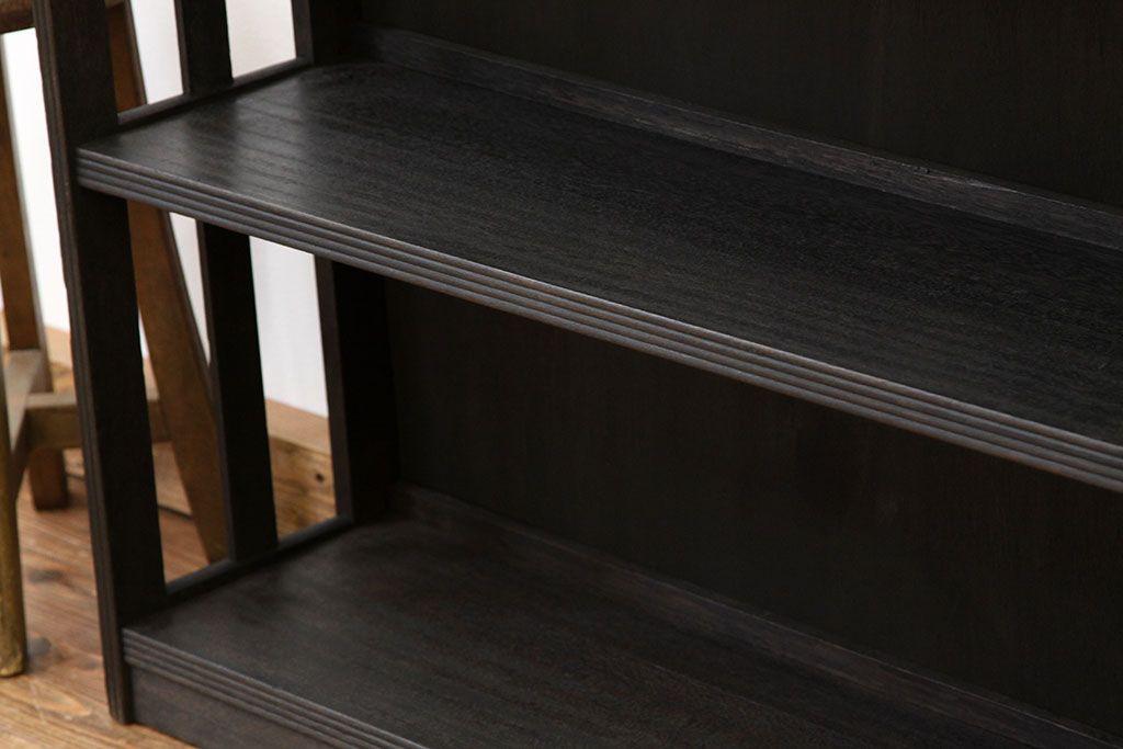 レトロ家具　★昭和レトロ　シックな透かし彫りデザイン本棚(飾り棚)