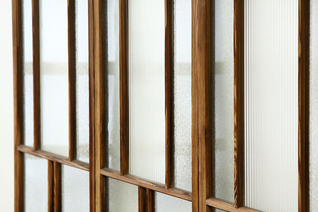 アンティーク　使い込まれたモール・結霜ガラス入り細身の引き戸4枚セット(ガラス戸)