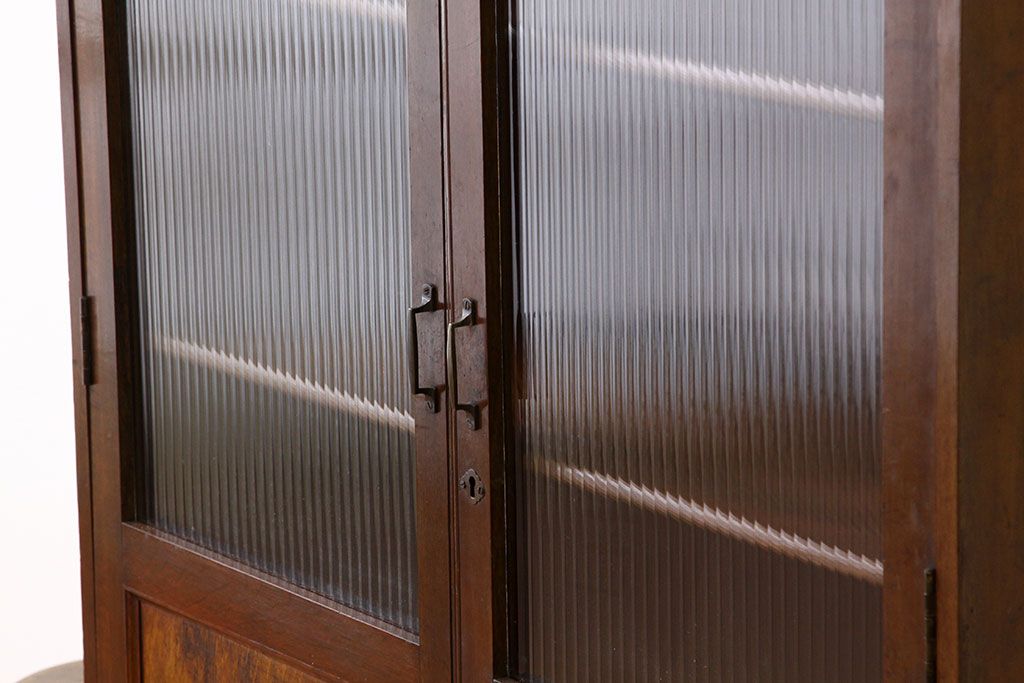 アンティーク家具　アンティーク　古いナラ材の内側引き出しモールガラス本箱(収納棚)