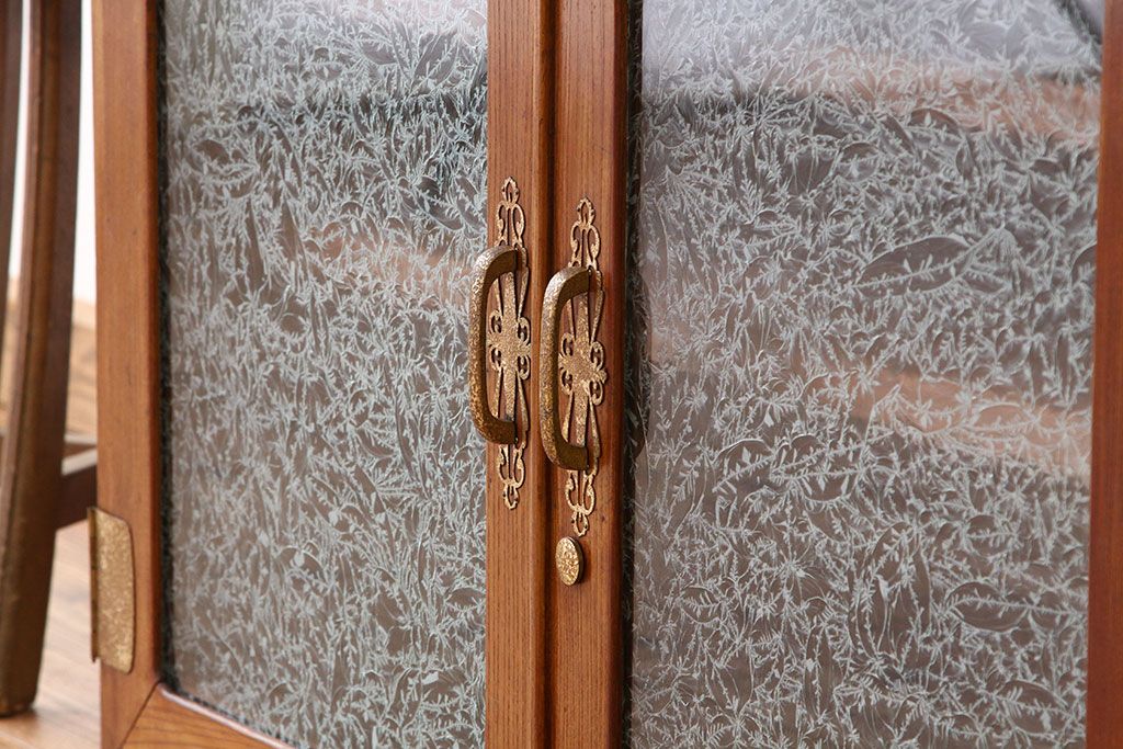 レトロ家具　昭和レトロ　観音開き扉の結霜ガラス入りローボード(収納棚)