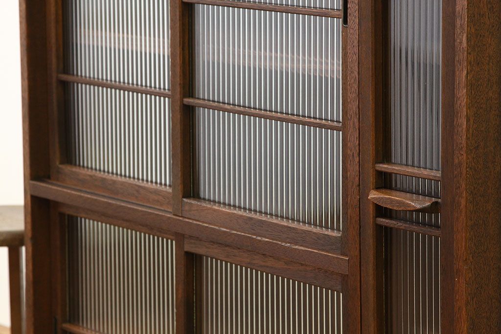 レトロ家具　アンティーク　モールガラス入りレトロな特大下駄箱(収納棚)