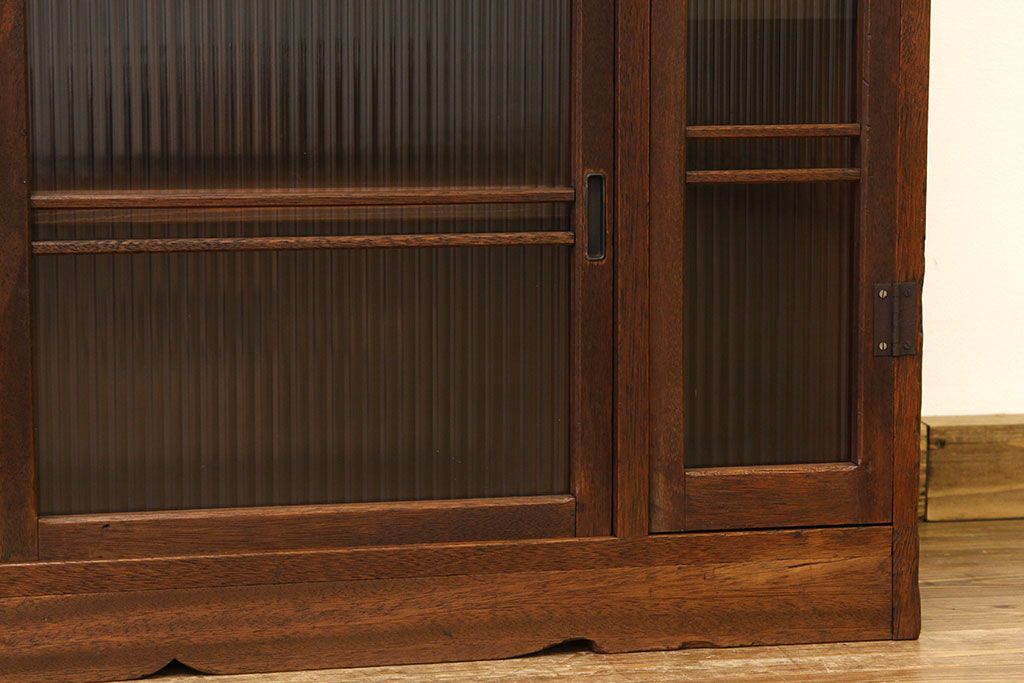 レトロ家具　アンティーク　モールガラス入りレトロな特大下駄箱(収納棚)
