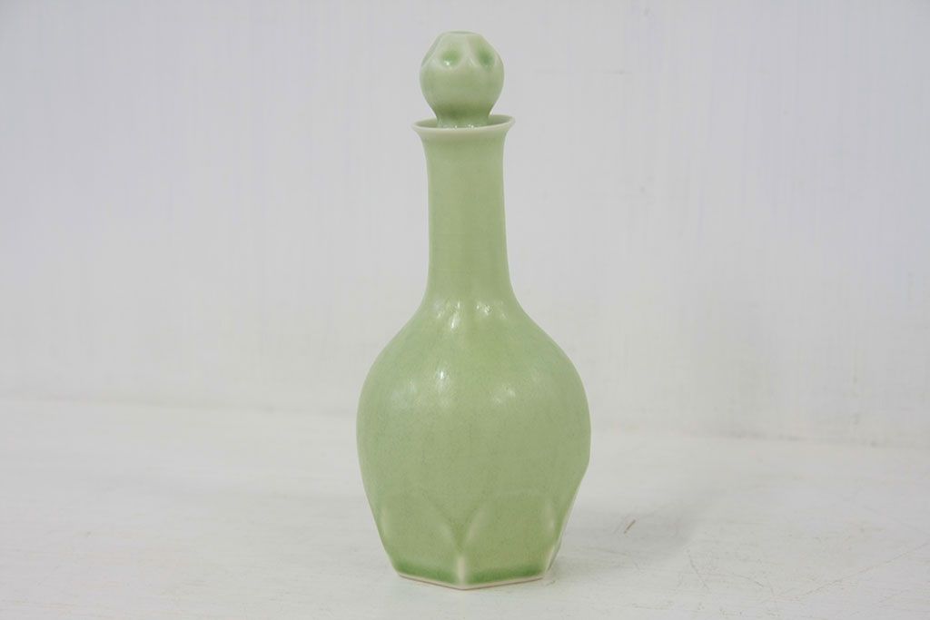 アンティーク雑貨　○古い萬珠堂・緑釉酒器