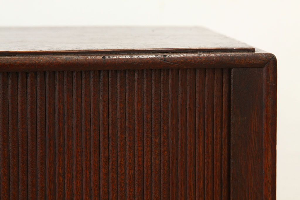 アンティーク家具　アンティーク　シャッター扉の造りの良いナラ材書類棚(収納棚蛇腹)