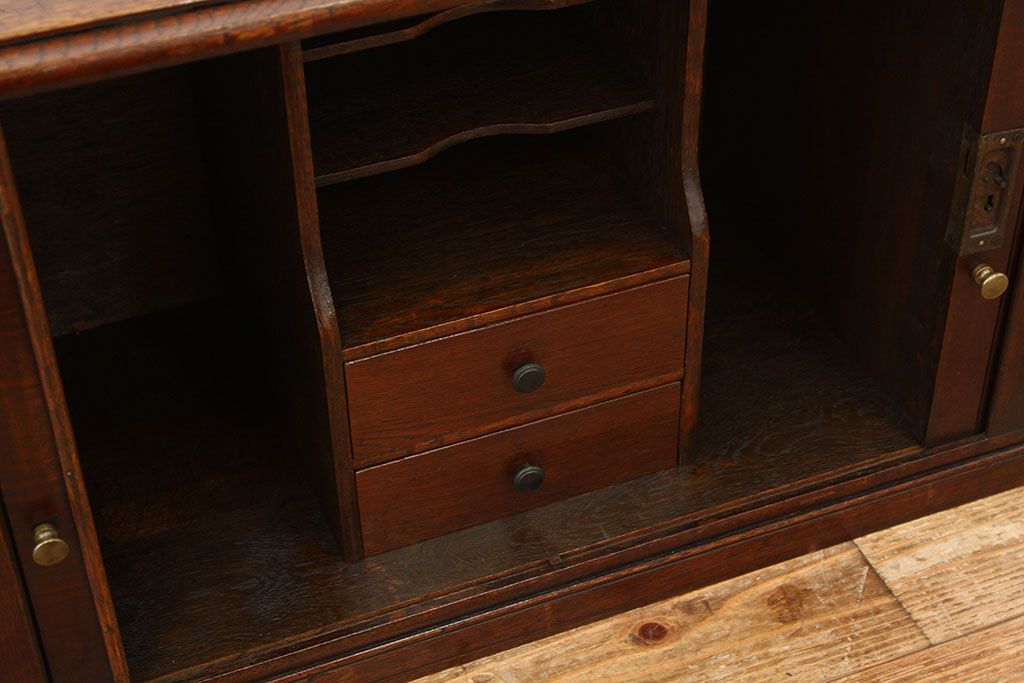 アンティーク家具　アンティーク　シャッター扉の造りの良いナラ材書類棚(収納棚蛇腹)