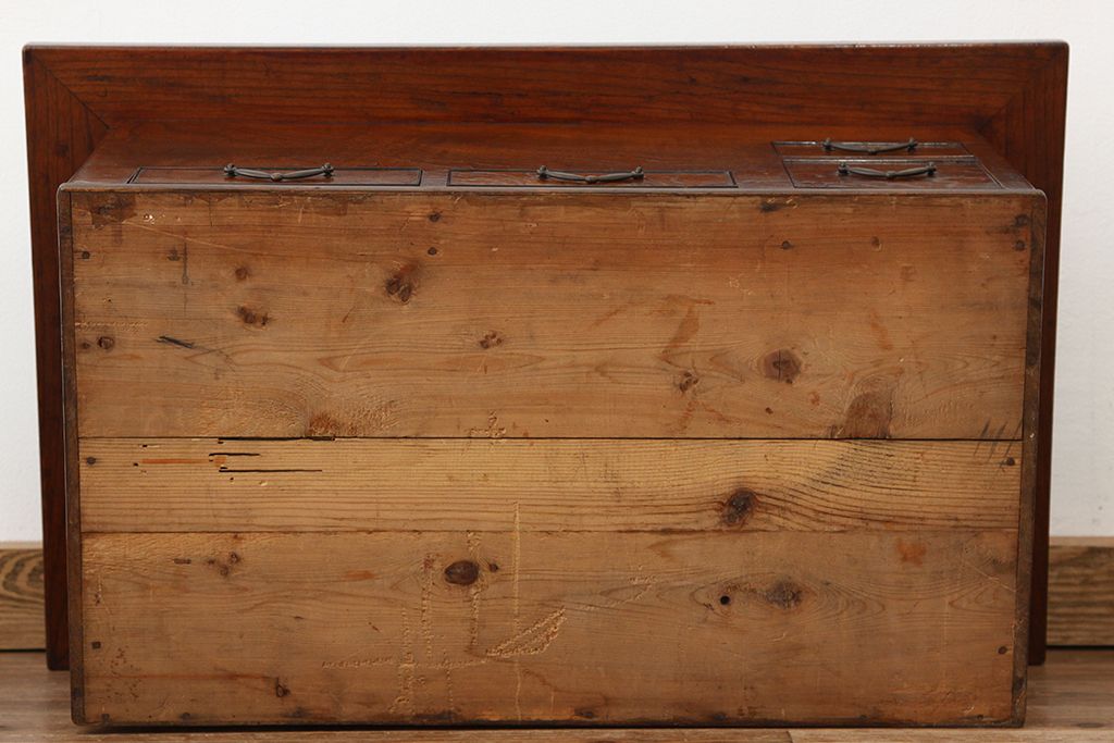 アンティーク雑貨　古民具・骨董　古い欅材の杢目の素晴らしい関西火鉢