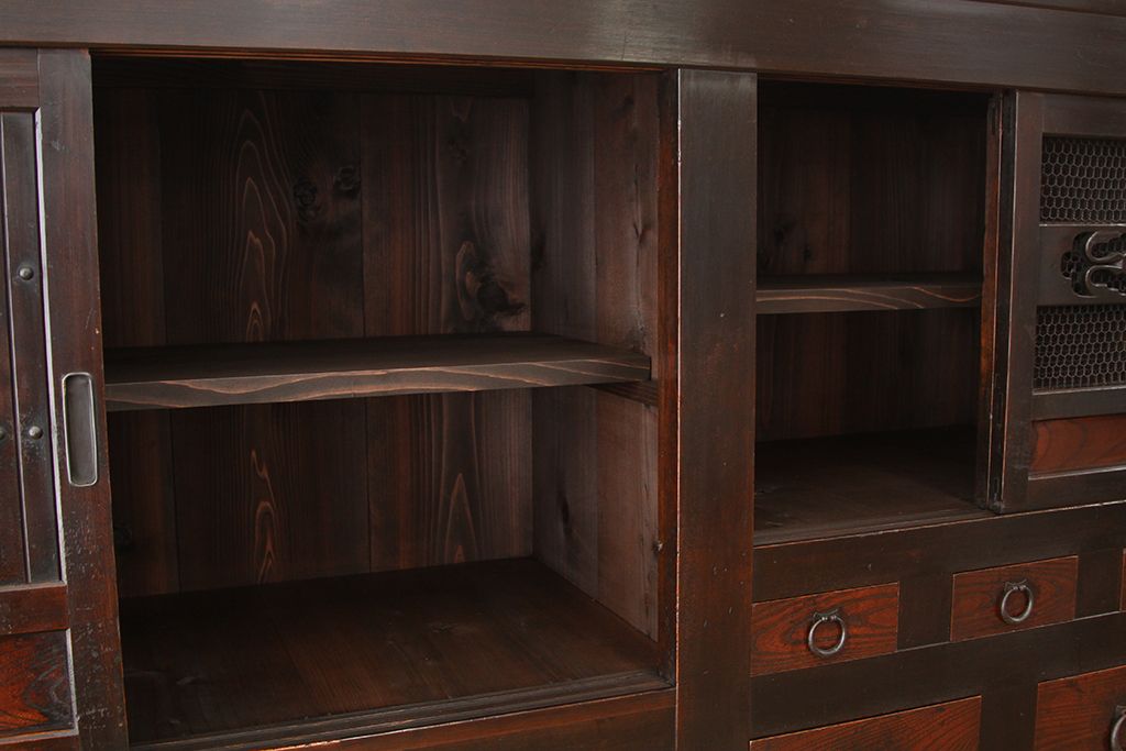アンティーク家具　古民具・骨董　使い込まれた京都産のぼり引き出し付き一間水屋箪笥(茶箪笥・食器棚)