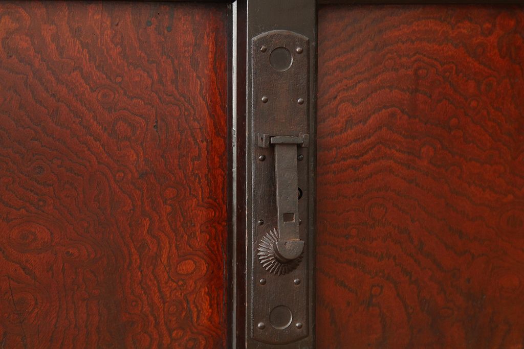 アンティーク家具　古民具・骨董　古い欅材の木目の素晴らしい松本帳場箪笥?