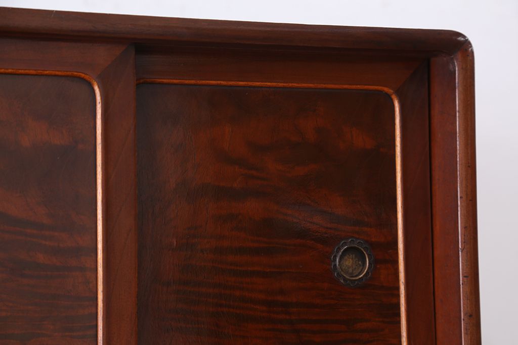 昭和レトロ　極上美品!前面桑材(張り)の上質な二段重ね茶箪笥