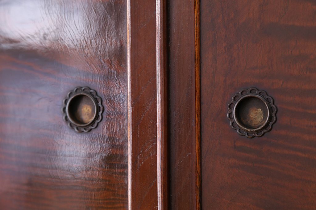 昭和レトロ　極上美品!前面桑材(張り)の上質な二段重ね茶箪笥