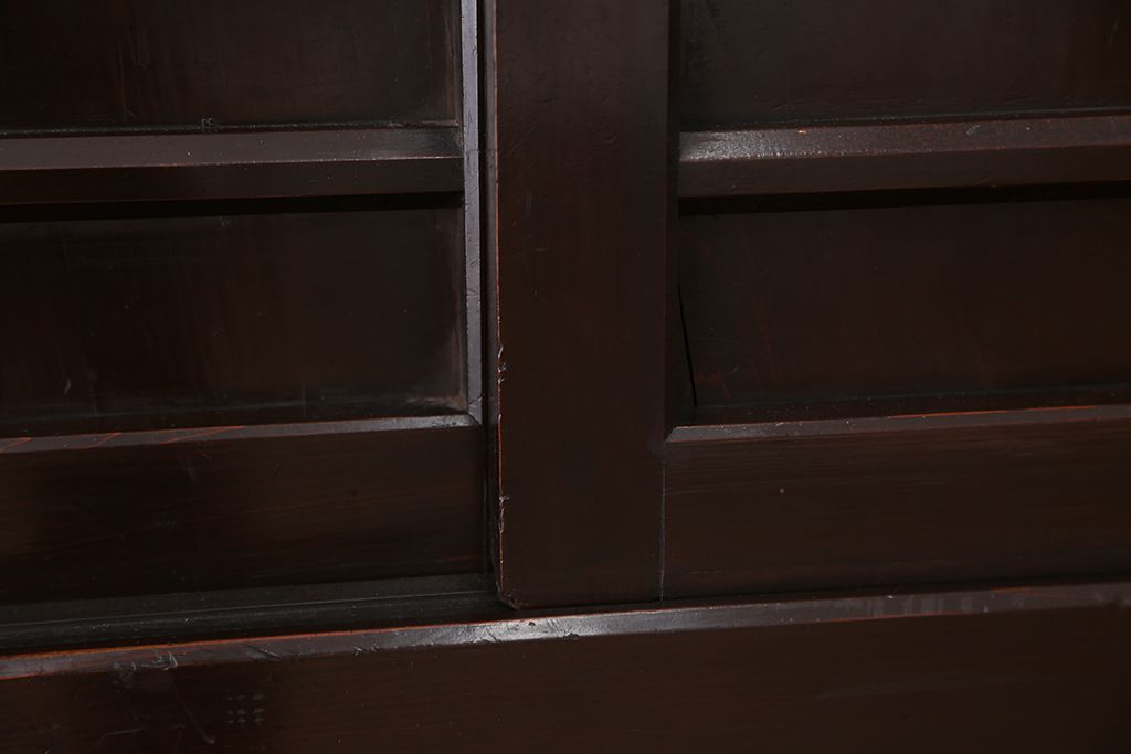 アンティーク家具　古民具・骨董　モダンデザインの大きな収納箪笥(水屋箪笥)