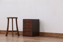 レトロ家具　アンティーク　古い木のレトロな五段小引き出し