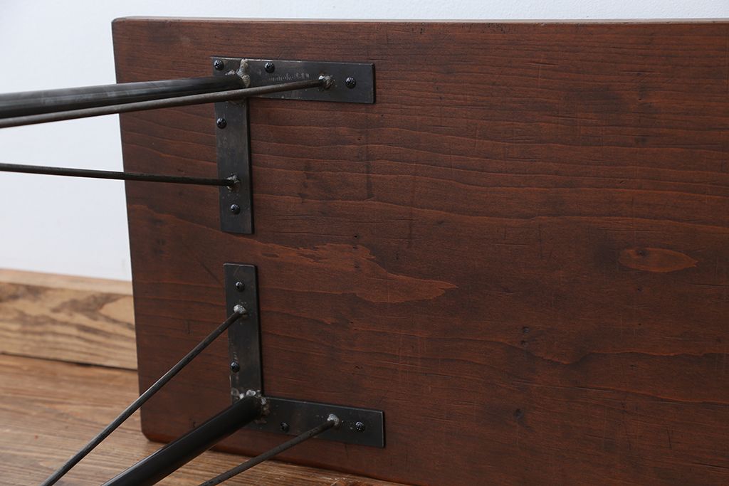 アンティーク家具　アンティーク　古い木の鉄脚テーブル(作業台)(2)