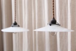 アンティーク　古いお家のレトロな平笠照明2枚セット