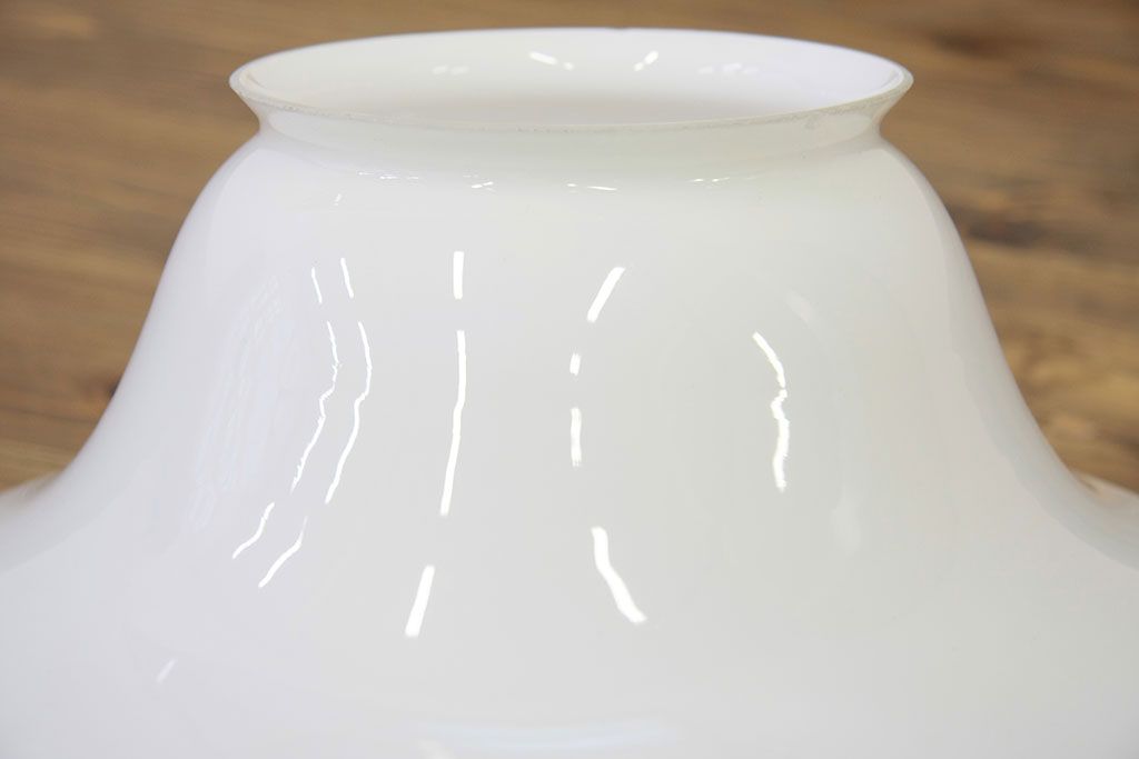 アンティーク　古い乳白ガラスの吊り下げ照明(電笠)