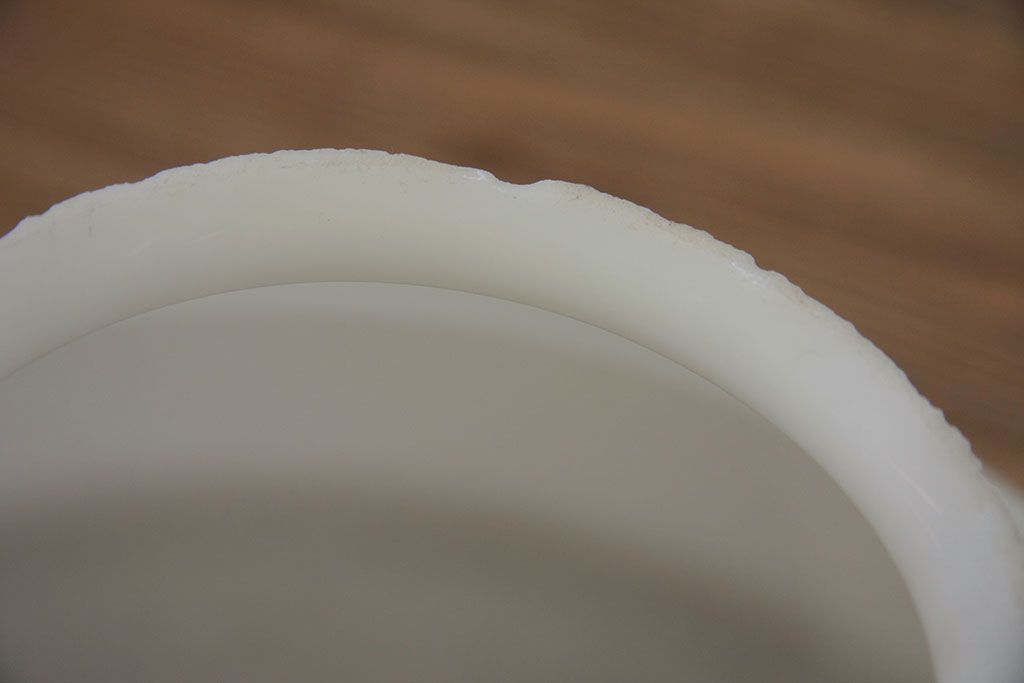 アンティーク　古い乳白ガラスの天井照明(電笠)