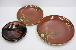 アンティーク雑貨　大正期!大内塗・古い蒔絵の木製皿3枚(漆器)