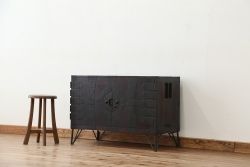 アンティーク家具　古民具・骨董　時代箪笥鉄脚観音開きローボード(ローチェスト)
