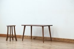 レトロ家具　アンティーク　天板一枚板!古材を使ったレトロなセンターテーブル?