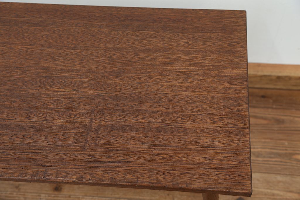 レトロ家具　アンティーク　天板一枚板!古材を使ったレトロなセンターテーブル?