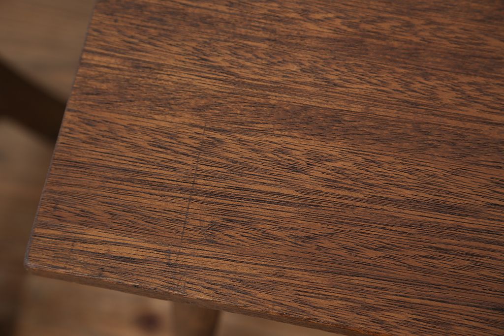 レトロ家具　アンティーク　天板一枚板!古材を使ったレトロなセンターテーブル?