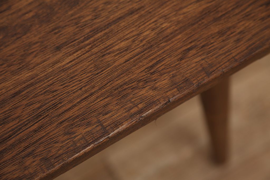 レトロ家具　アンティーク　天板一枚板!古材を使ったレトロなセンターテーブル?