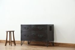 アンティーク家具　アンティーク　味のある鉄脚時代箪笥ローチェスト(ローボード)