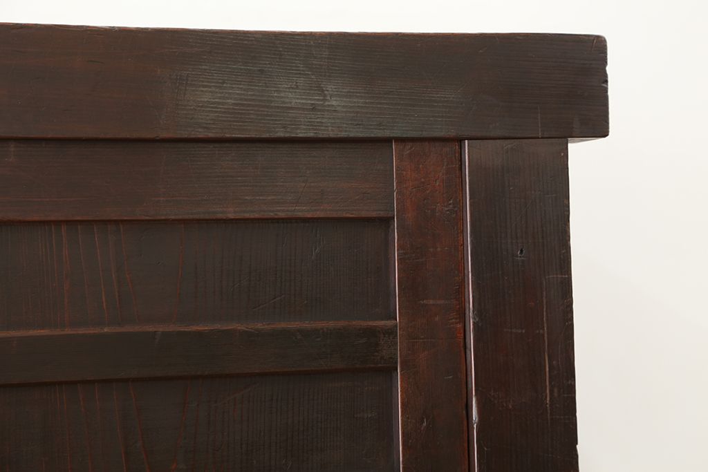 アンティーク家具　古民具・骨董　重厚!味わい深い二段重ね引き出し収納箪笥(薬箪笥・収納棚・水屋箪笥・食器棚・百味箪笥)